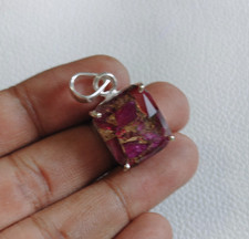 Antico ciondolo in rame con