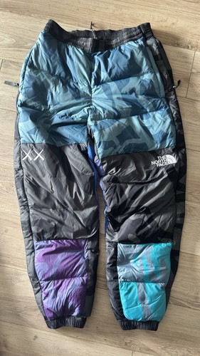 Kaws the north - face, retro