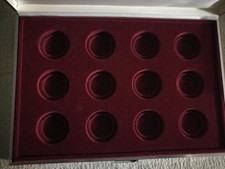 Valigetta in alluminio e similpelle per 12 monete / capsule da 50$ (diam. 4,5 cm