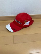Cappellino rosso Ferrari