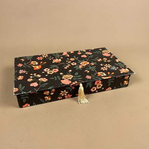 Patterned card box vintage - patterned,