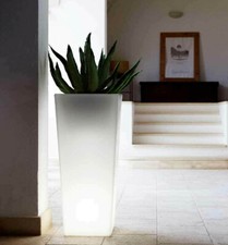 Vaso Resina Quadrato Luminoso LED RGB BATTERIA Multicolor h 53/66/89/105/132cm