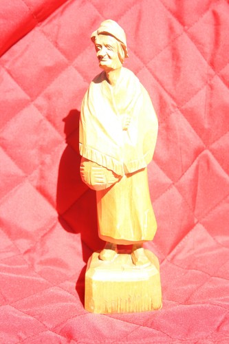 Statuetta legno una - in,