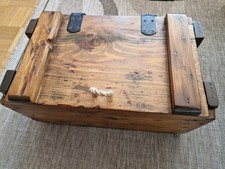 Cassapanca in legno fatta a