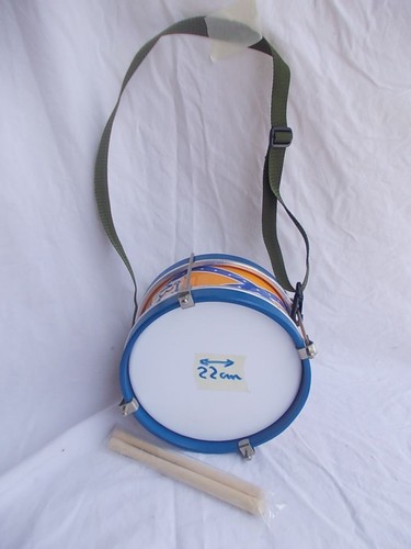 Tamburino bambino con - x,