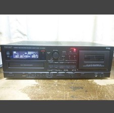 Registratore cassette - cd, a