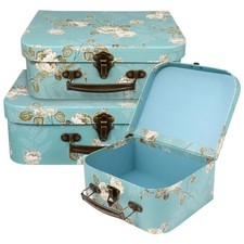 3 valigie di cartone con