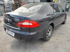 INTERNI VOLANTE PANNELLI SERRATURA ALZAVETRO VETRO CONSOLE SKODA SUPERB 2011