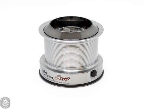 Bobina spod emblema daiwa - emblema,