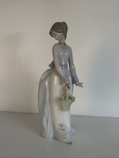 Lladro 07622 “Basket Of Love