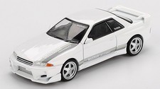 MODELLINO AUTO STATICO MODELLISMO NISSAN SKYLINE GT-R R32 2011 SCALA 1:64