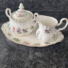 Royal Albert Fiore del Mese