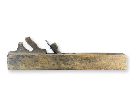 Antico attrezzo manuale