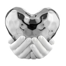 Scultura mani con cuore argento in marmorino | BONGELLI PREZIOSI