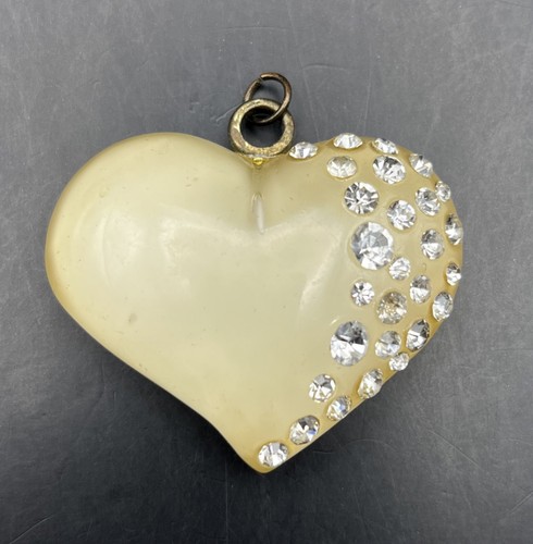 Ciondolo cuore gonfio lucite