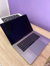 MacBook Pro 15 Retina, 16GB RAM, 256GB SSD Intel i7 4a gen 2,8GHz touch bar 2017