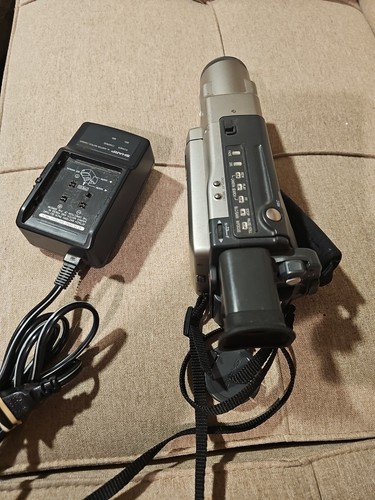 Sharp slim cam - slim, con