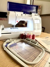 Ricamatrice Brother  INNOV-IS NV800E + 2 telai + fili- Condizioni Eccellenti
