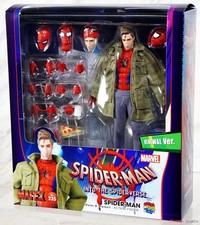 MAFEX n.235 Spider-Man Peter