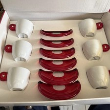 Set 6 Piattini Tazzine Espresso Guzzini Rosso Acrilico Bianco Porcellana Nuove