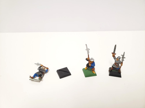 Men arms halberds - at,
