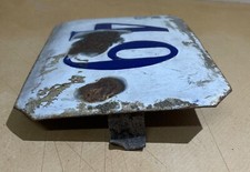 ANTICA TARGA IN METALLO