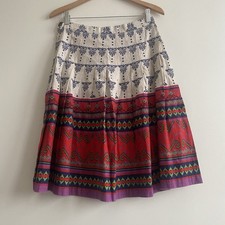 Gonna folk etnica fatta a mano