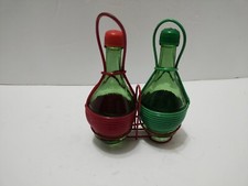 Bottiglie vino Chianti italiano sale e pepe shaker rosso verde con supporto made in Italy