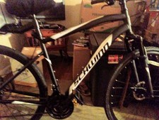 Schwinn Hybrid Mountain Bike