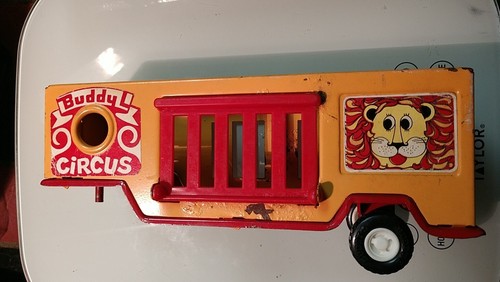 Buddy circus animal semi - circus,
