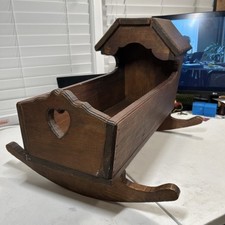 Culla culla bambola legno