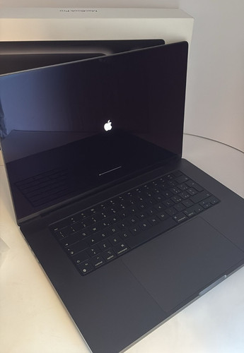 Apple macbook pro m3 - apple,