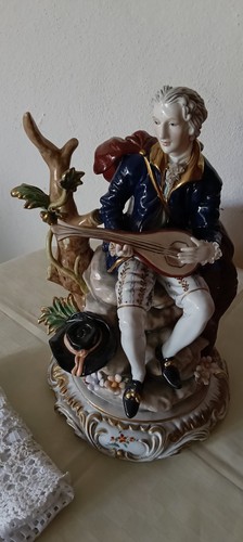 Scultura ceramica - in,