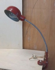 Lampada Da Tavolo Industriale Rossa Con Morsetto Originale.  Anni 60-70. Rara.