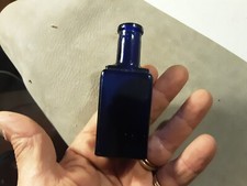 BOTTIGLIETTA IN VETRO SOFFIATO