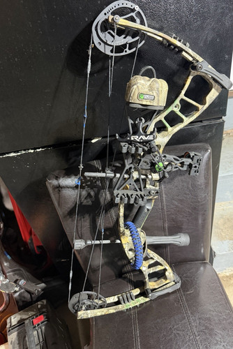 Hoyt powermax bow - bow, 65lbs