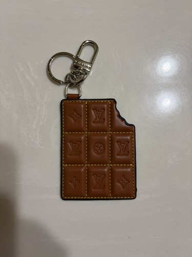 Louis vuitton charm - louis,