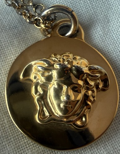 Collana catena con ciondolo