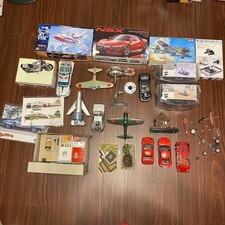 Lotto modellini in plastica