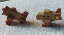 SORPRESINE KINDER IN LEGNO AEREO ACTION FIGURE OVETTO