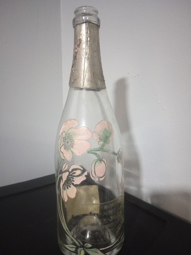 Perrier jouet 1982 bottiglia - perrier-jouet, 1982.