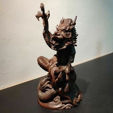 Sculture in legno cinese drago