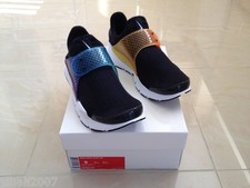 NIKE SOCK DART BE TRUE RAINBOW