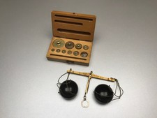 Antico * Pesi con scatola e