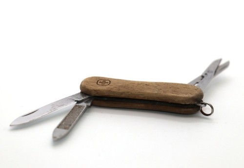 Raro coltello svizzero
