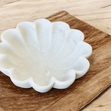 Ciotola per capesante in marmo