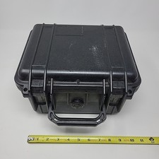 Custodia rigida piccola nera Pelican per tour o viaggio