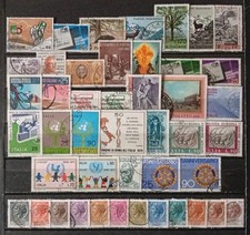 AU003 - ITALIA  1967/71 - 45 francobolli usati