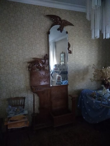 Mobile antico stile liberty
