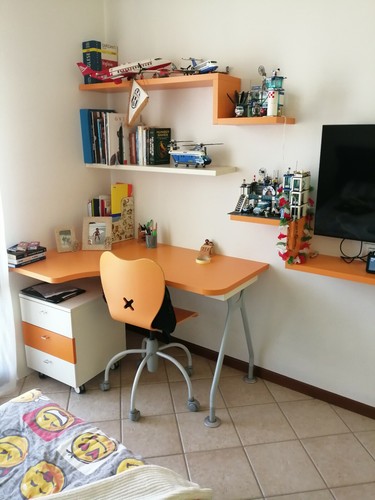 Scrivania mensole e - scrivania,